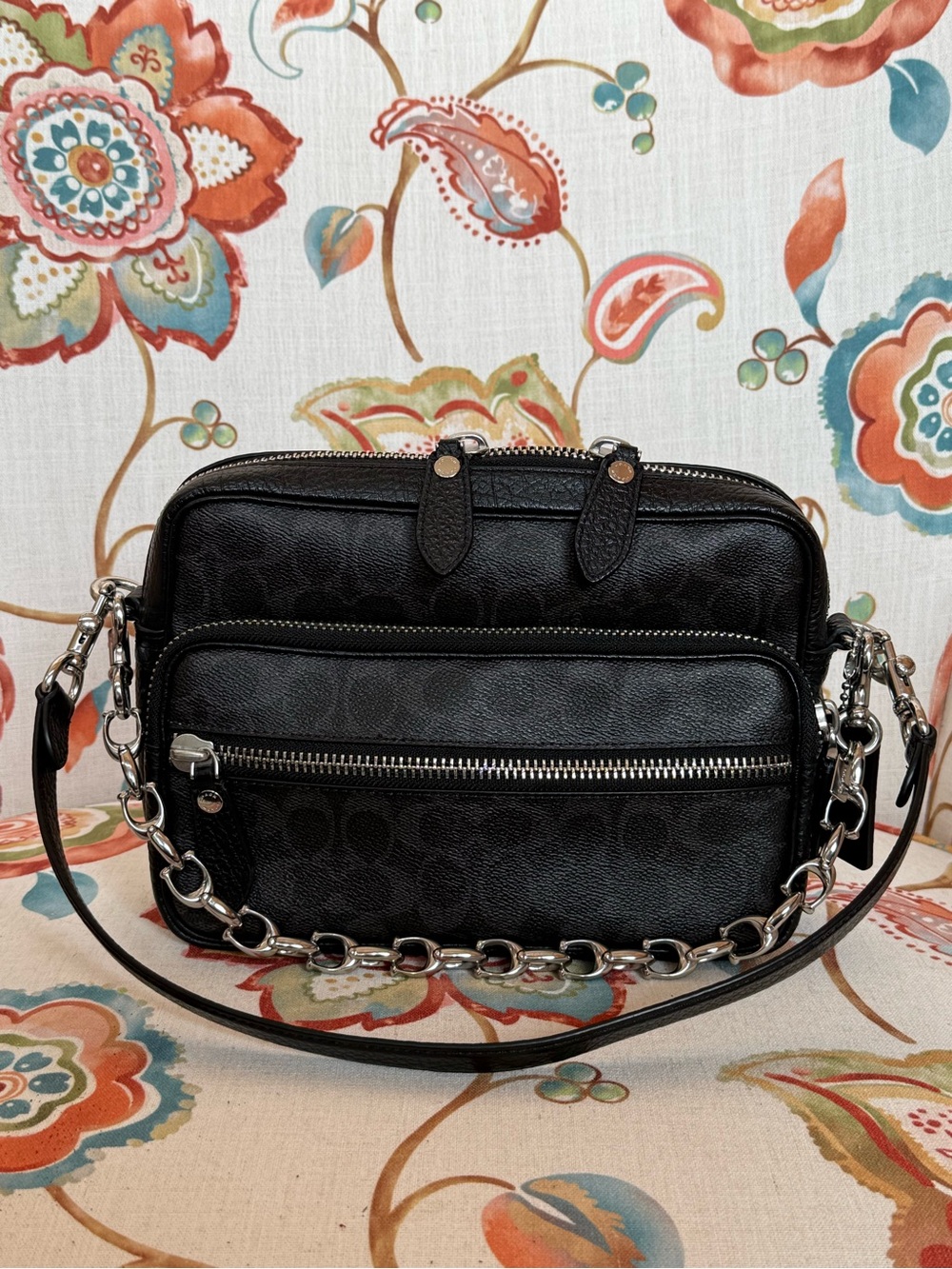 Coach “Dakota” Crossbody with Silver Hardware and includes coach silver chain